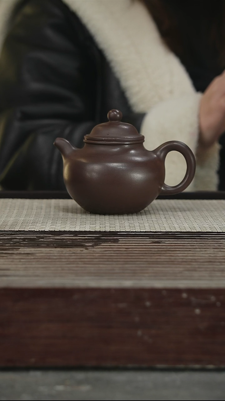 茶壶紫砂77号280CC