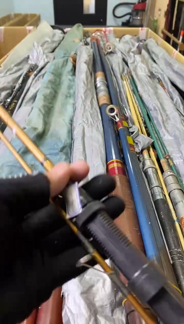 呂*钓鱼竿孤品微瑕+10元发顺丰