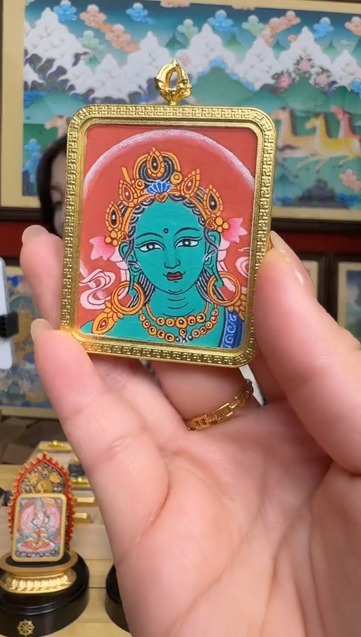 吊坠绿妈妈-热工纯手绘