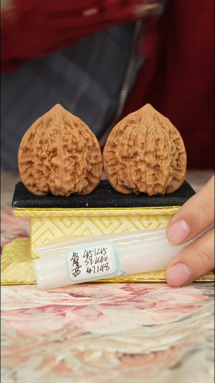 【闪购商品】文玩核桃把件官帽