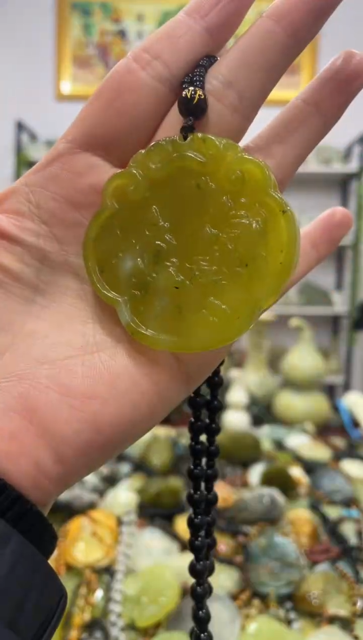 【闪购商品】岫玉吊坠未镶嵌            