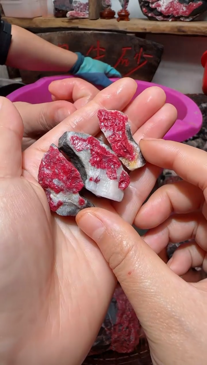 天然辰砂原矿石48