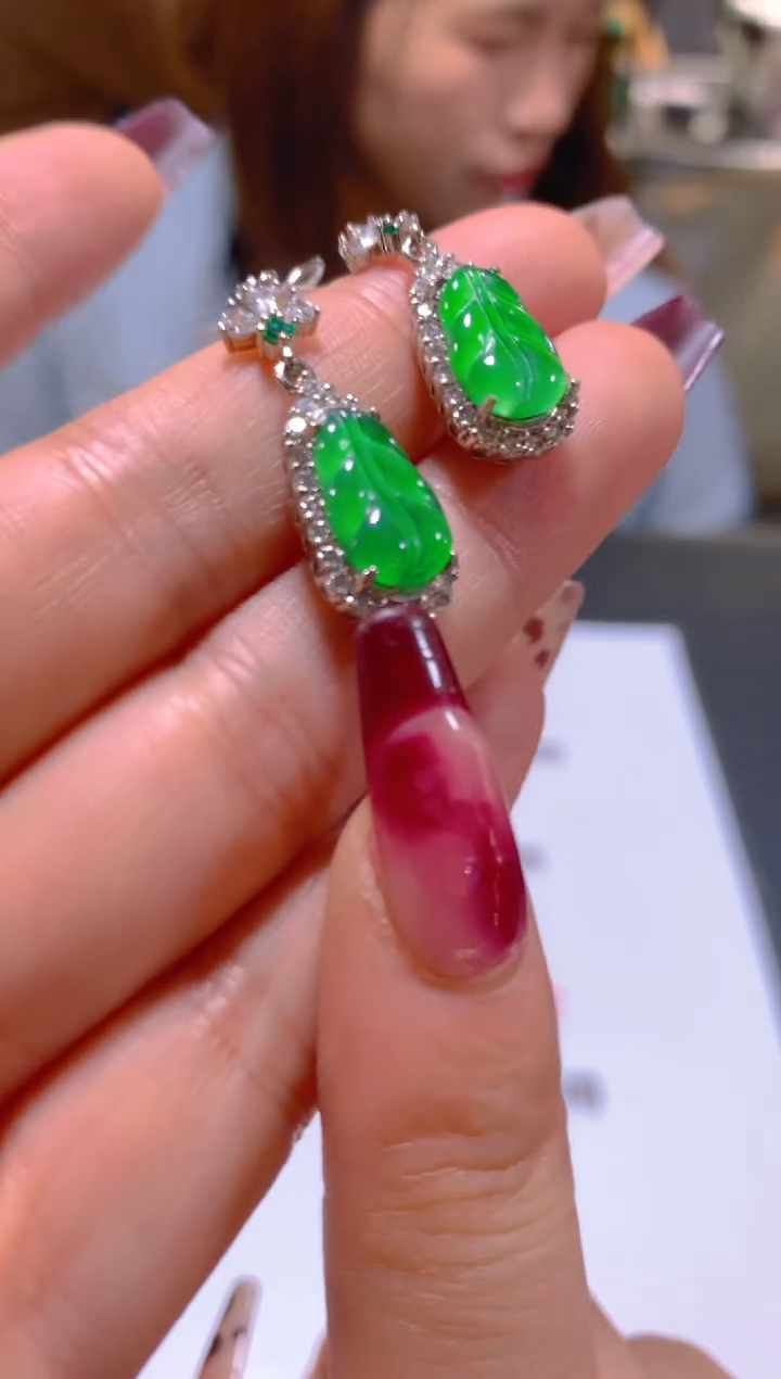 未镶嵌翡翠耳饰多样性发一