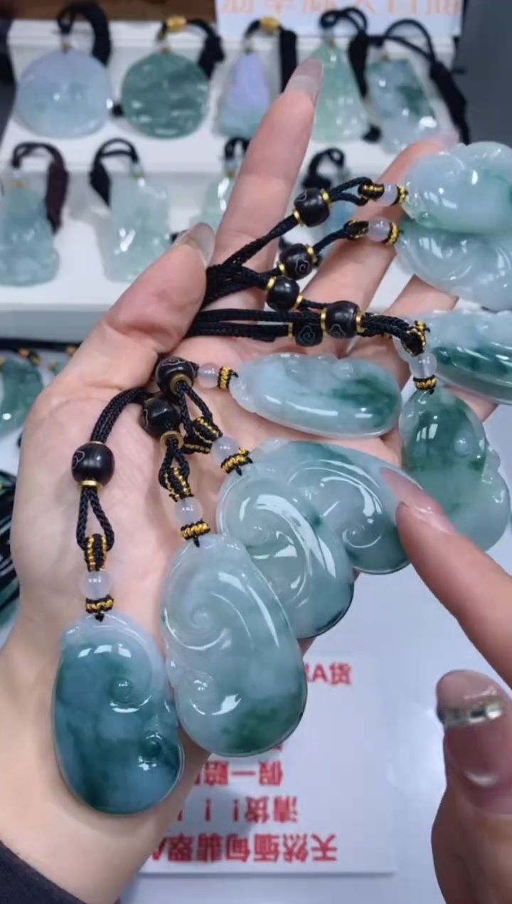 颈饰未镶嵌翡翠吊坠团购多样性发一件