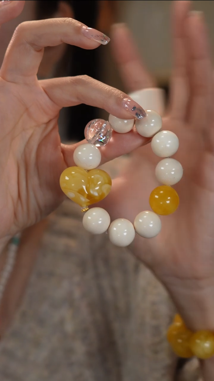 手串蜜蜡18K金镶嵌蜜蜡桃心手串