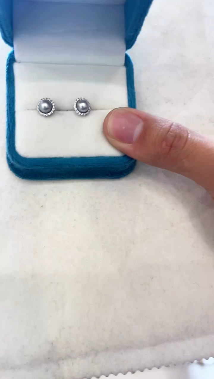 【闪购商品】海水珍珠耳饰银S925镶嵌真多麻太阳花耳钉