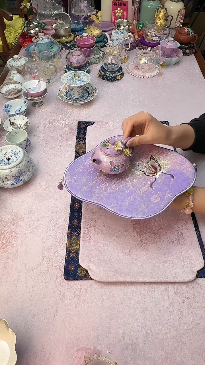 63山几由 紫砂壶＋茶席