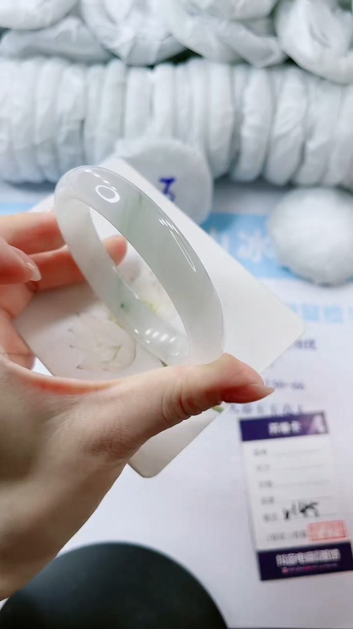 【闪购商品】石英质玉手镯未镶嵌多样性发货V145
