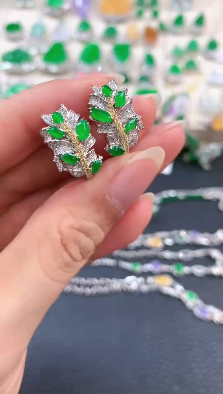 【闪购商品】翡翠耳饰18K金镶嵌m62不退换