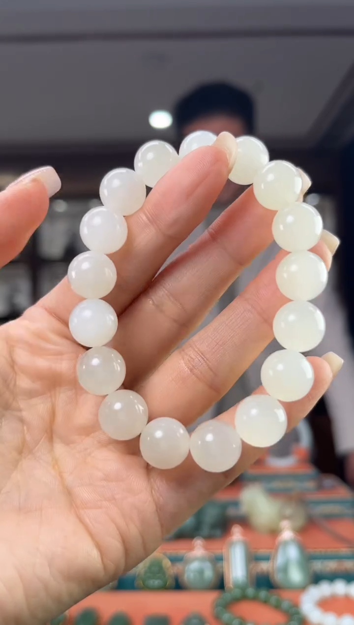 颈饰未镶嵌和田玉佩佩12mm左右