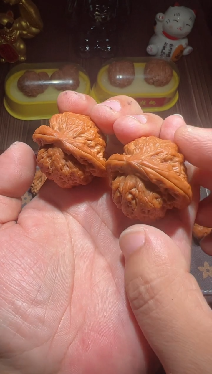 【闪购商品】文玩核桃手串金公子