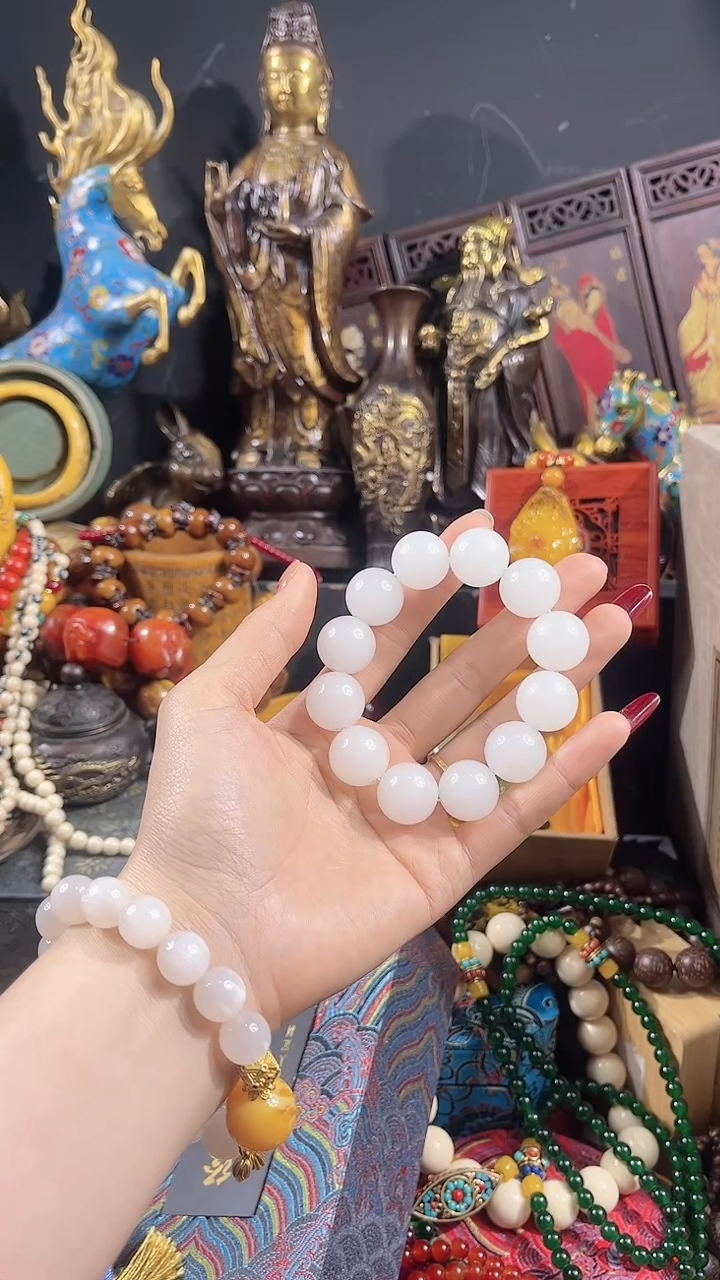 【闪购商品】和田玉手串未镶嵌【闪购商品】95圆珠和田玉手串66