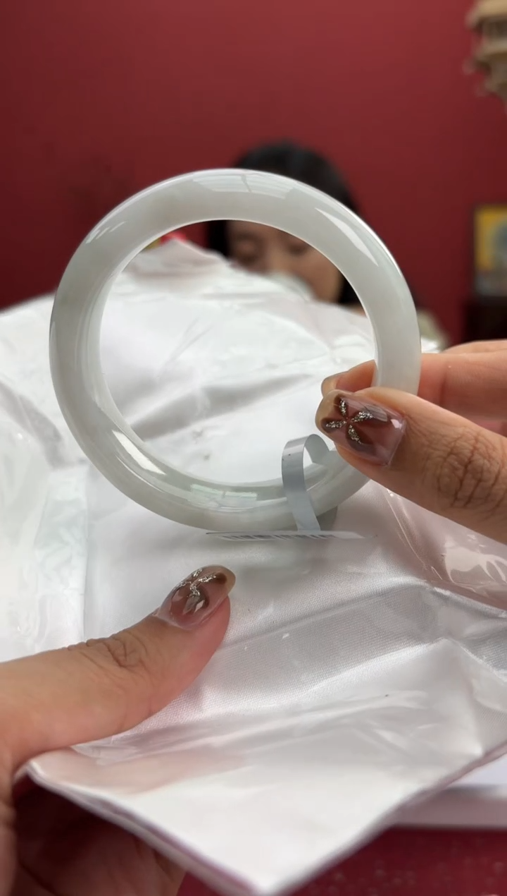 【闪购商品】翡翠手镯未镶嵌7手镯