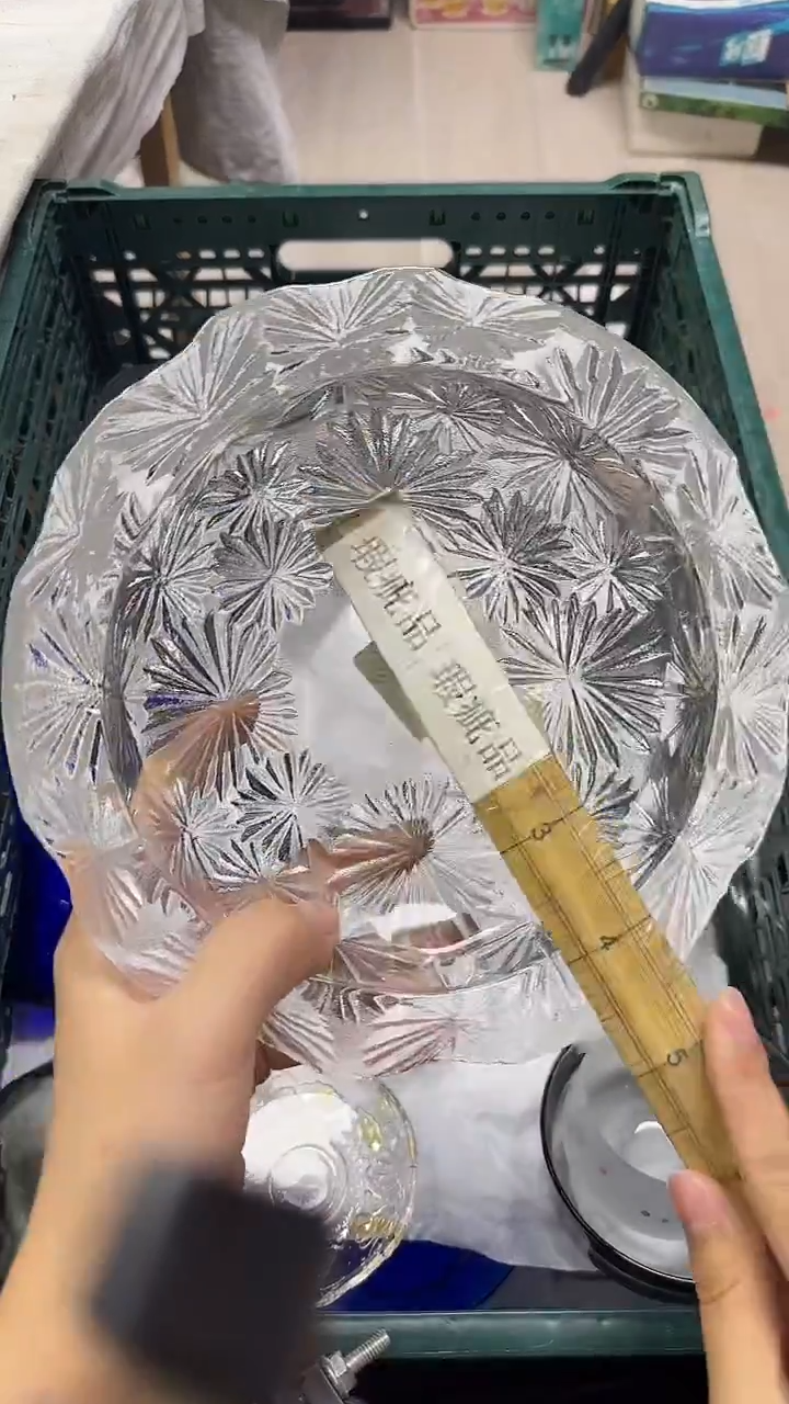 手工艺品玻璃晴****¥762精美产品感谢选购