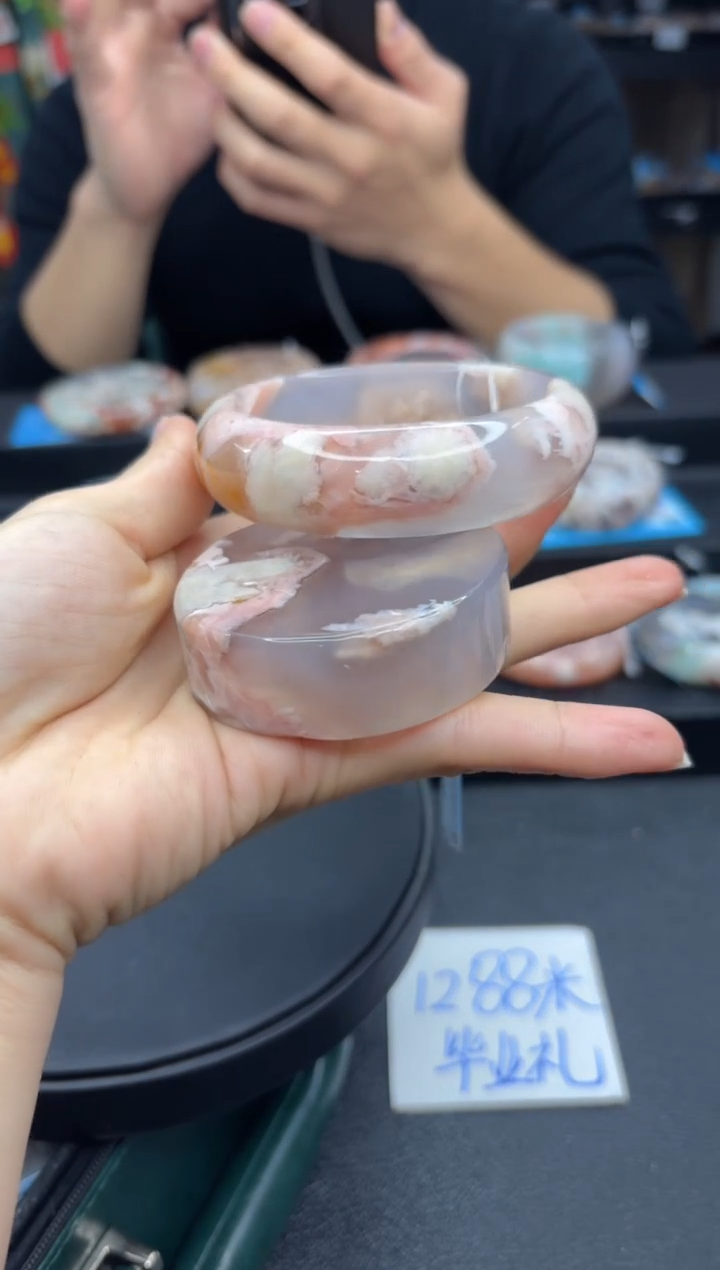 【闪购商品】石英质玉手镯未镶嵌184（60圈贈送鐲心）