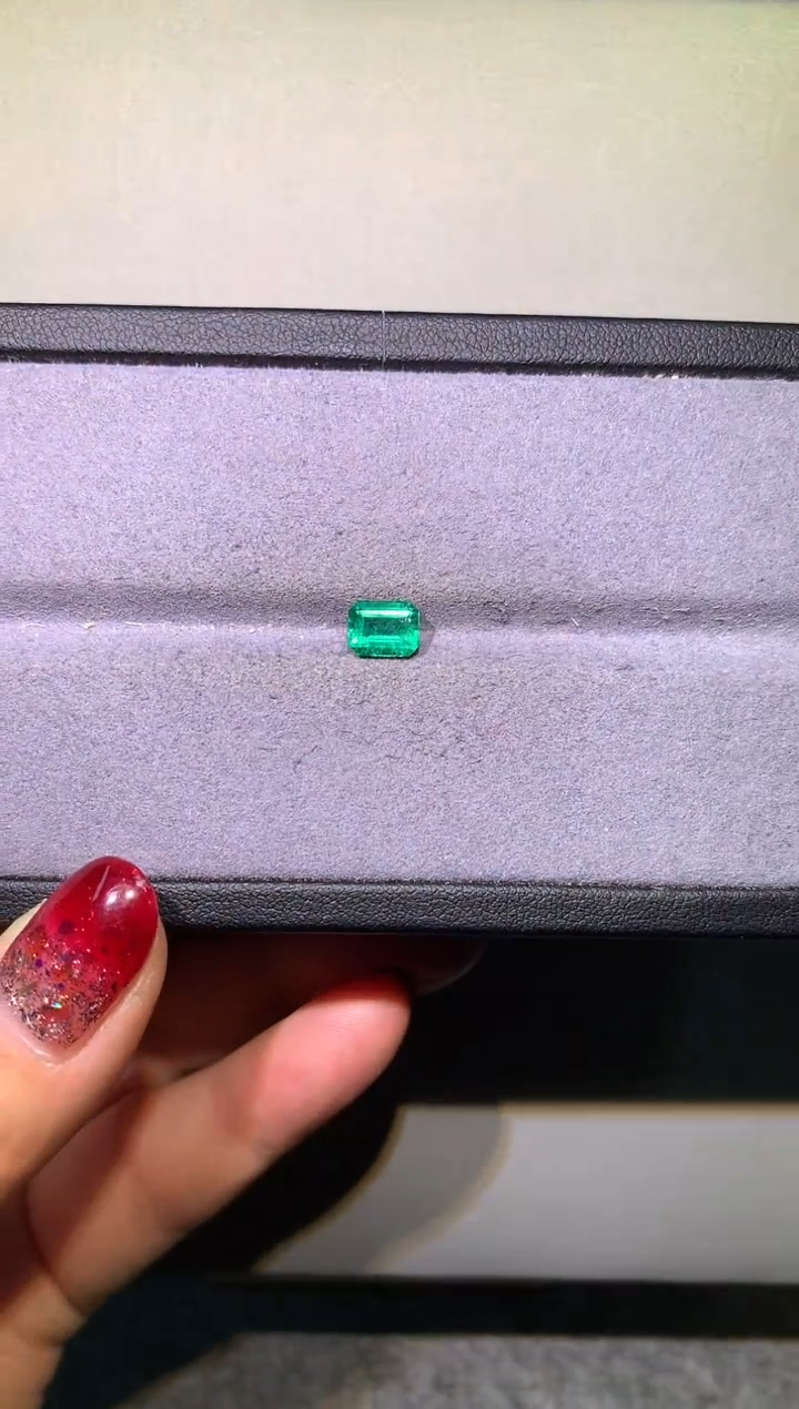 【闪购商品】祖母绿裸石未镶嵌1.25ct GRC VVG微油A032