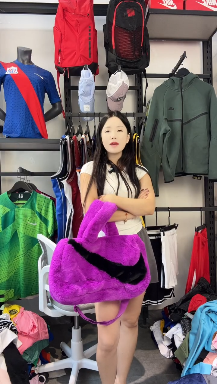 700编码 耐克卫衣服饰过款为准 尺码BAO