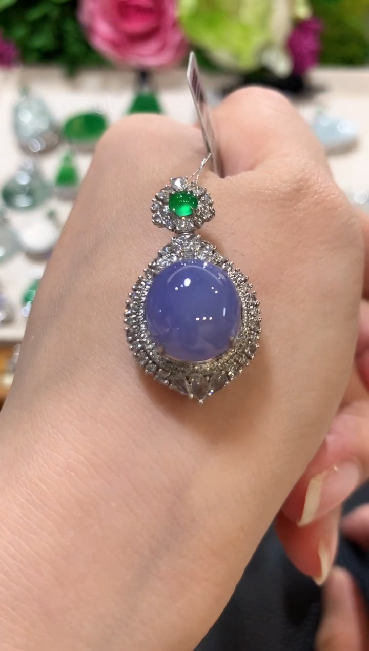 吊坠(不含链)18K金镶嵌翡翠z117紫色有色差