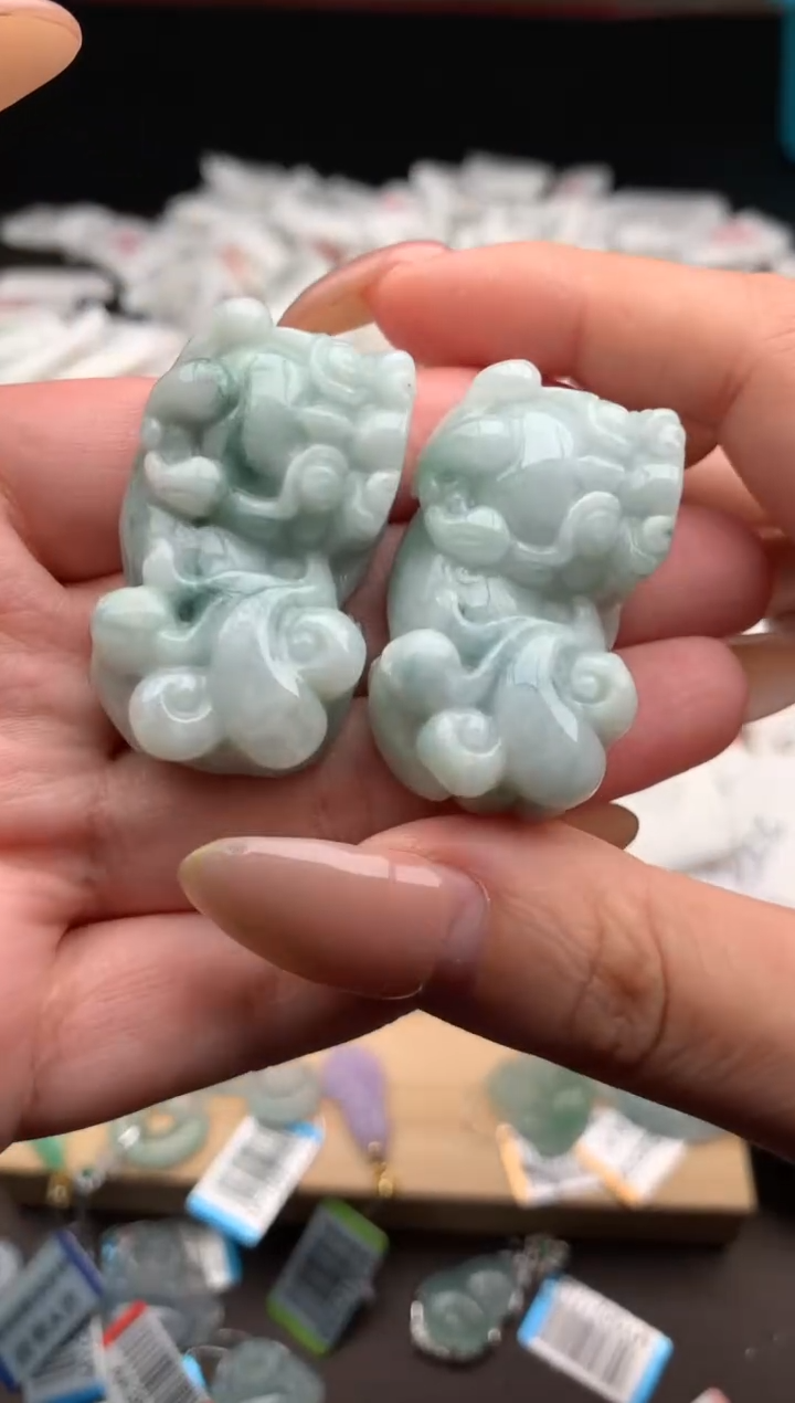 【闪购商品】翡翠挂件未镶嵌 一