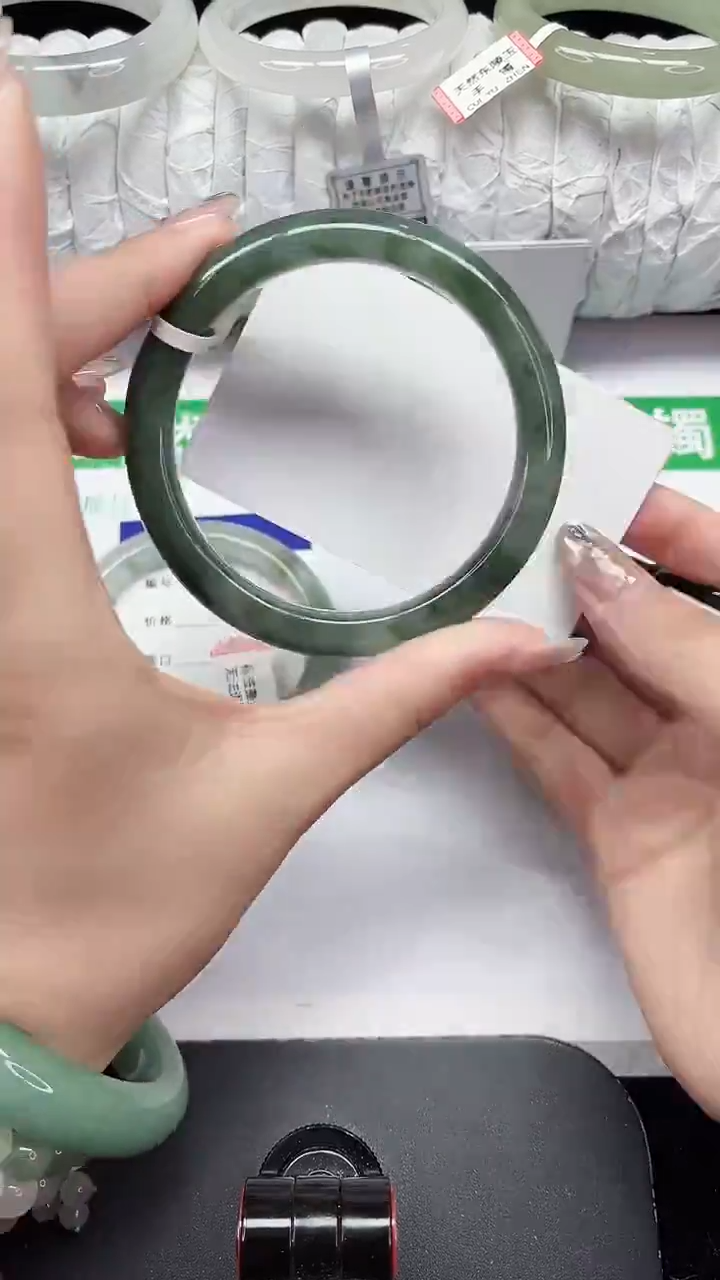 未镶嵌手镯石英质玉265-60/61