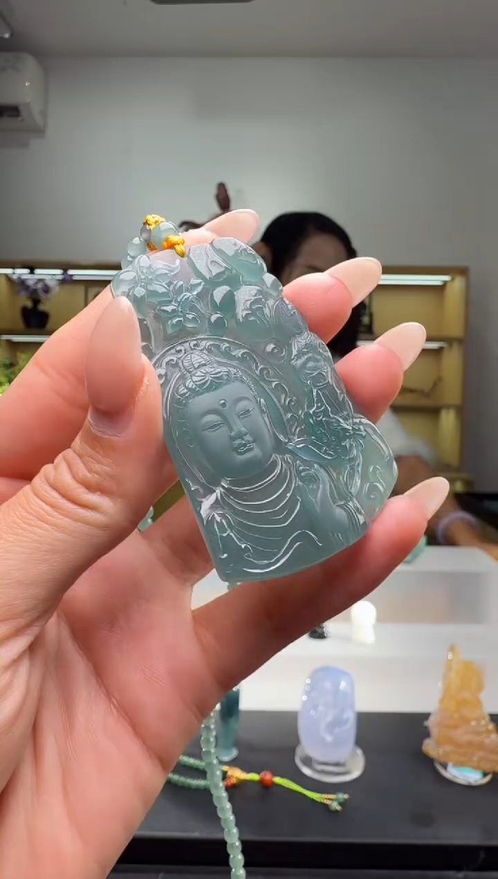 吊坠(赠链)未镶嵌翡翠佛