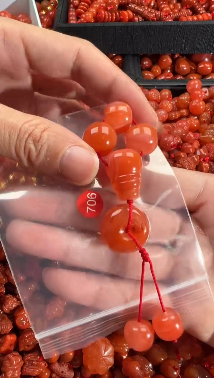 【闪购商品】南红玛瑙颈饰未镶嵌1