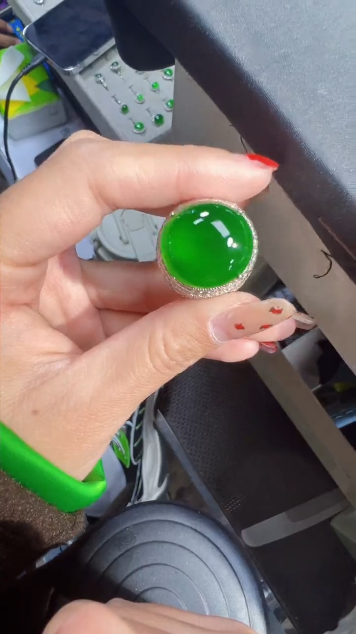 【闪购商品】定制翡翠未镶嵌蛋面商品多样性发货1
