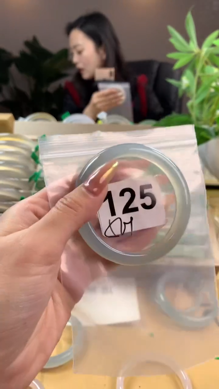 【闪购商品】玛瑙/玉髓手镯未镶嵌125