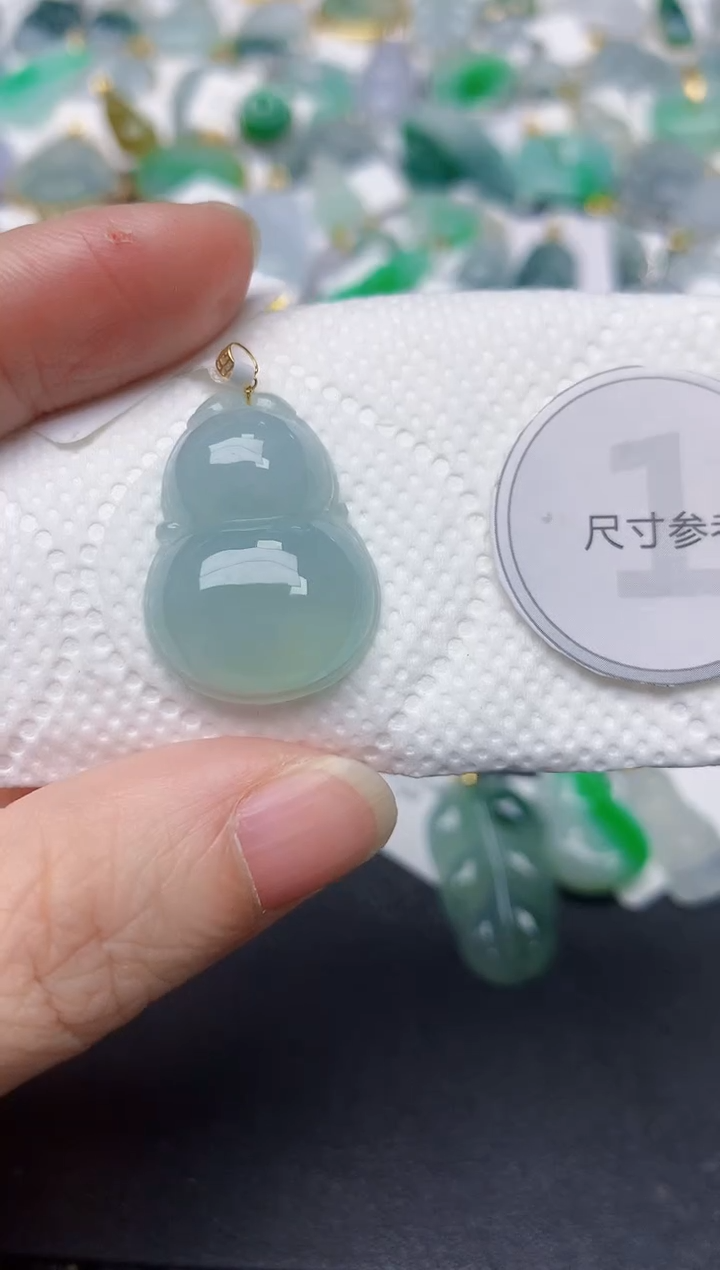 颈饰18K金镶嵌翡翠天然缅甸A货翡翠