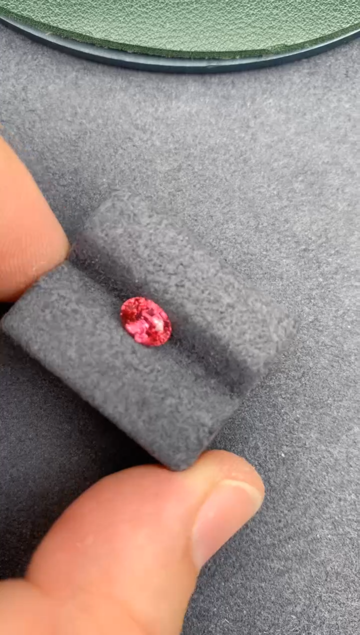 【闪购商品】彩色蓝宝石裸石未镶嵌1.1ct帕帕拉恰