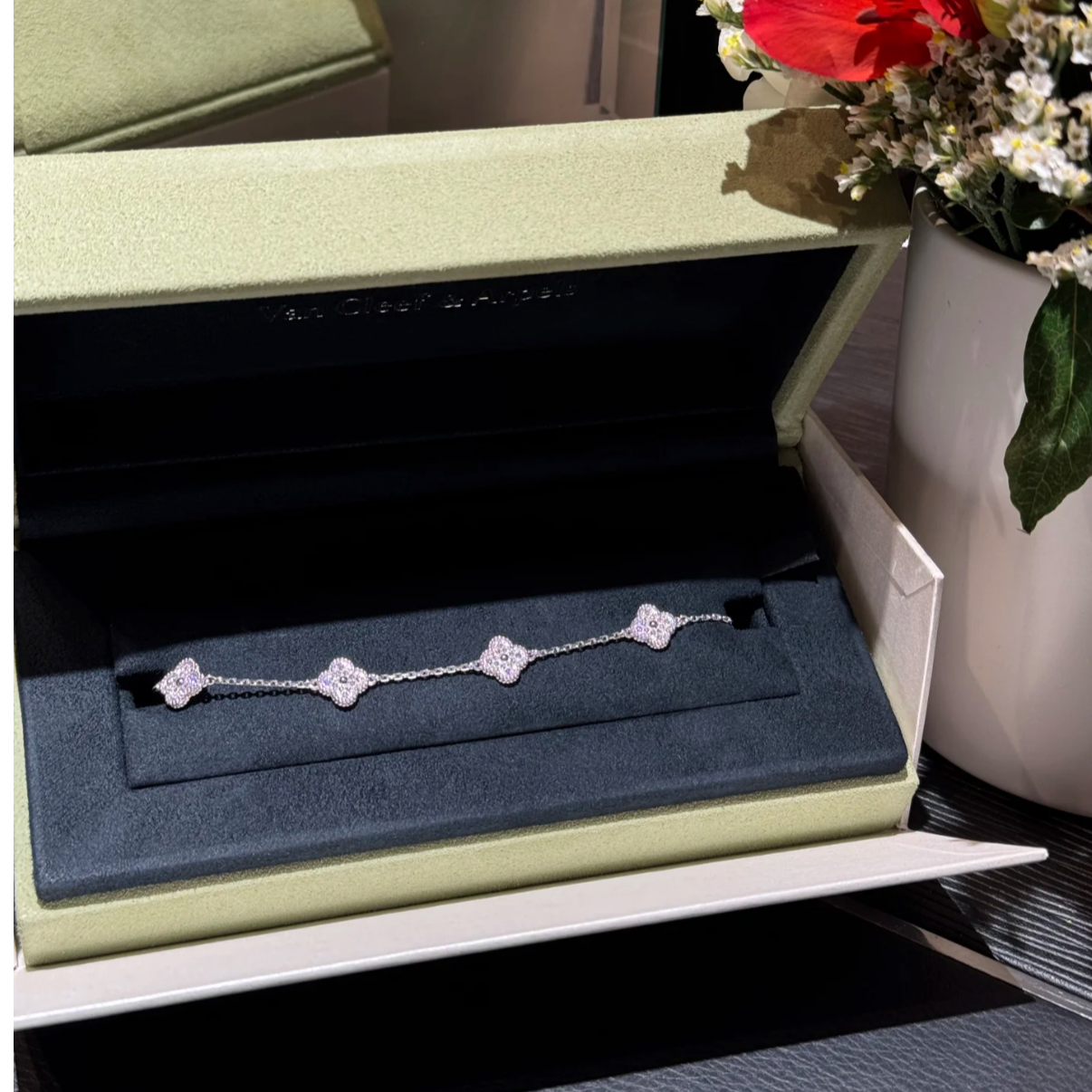 99新 梵克雅宝 小花6欢 Vca 六花 四叶草 白金满钻手链 