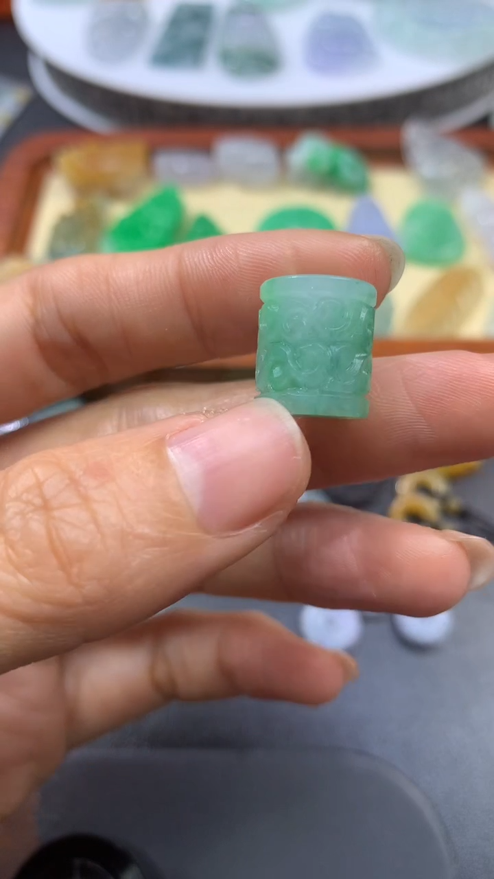 【闪购商品】定制翡翠未镶嵌翡翠
