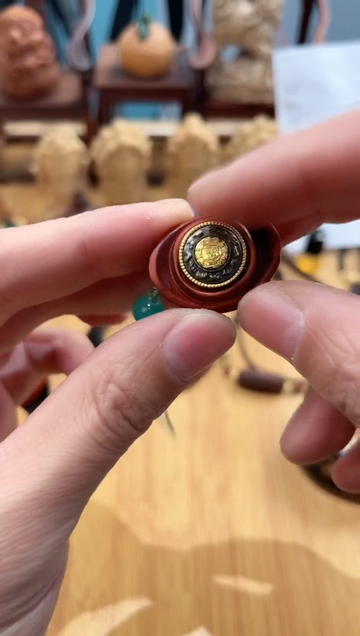 【闪购商品】非洲紫檀（红花梨）其他犀角紫檀小元宝挂饰（多样性发一）