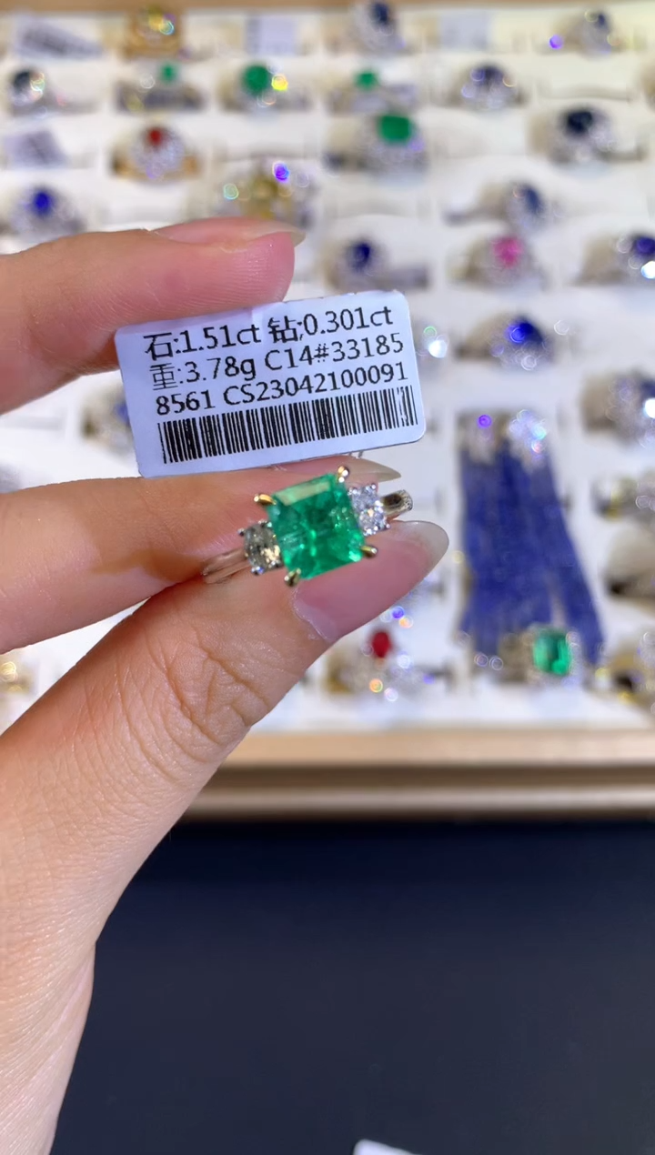 【闪购商品】祖母绿戒指18K金镶嵌 A296|16980