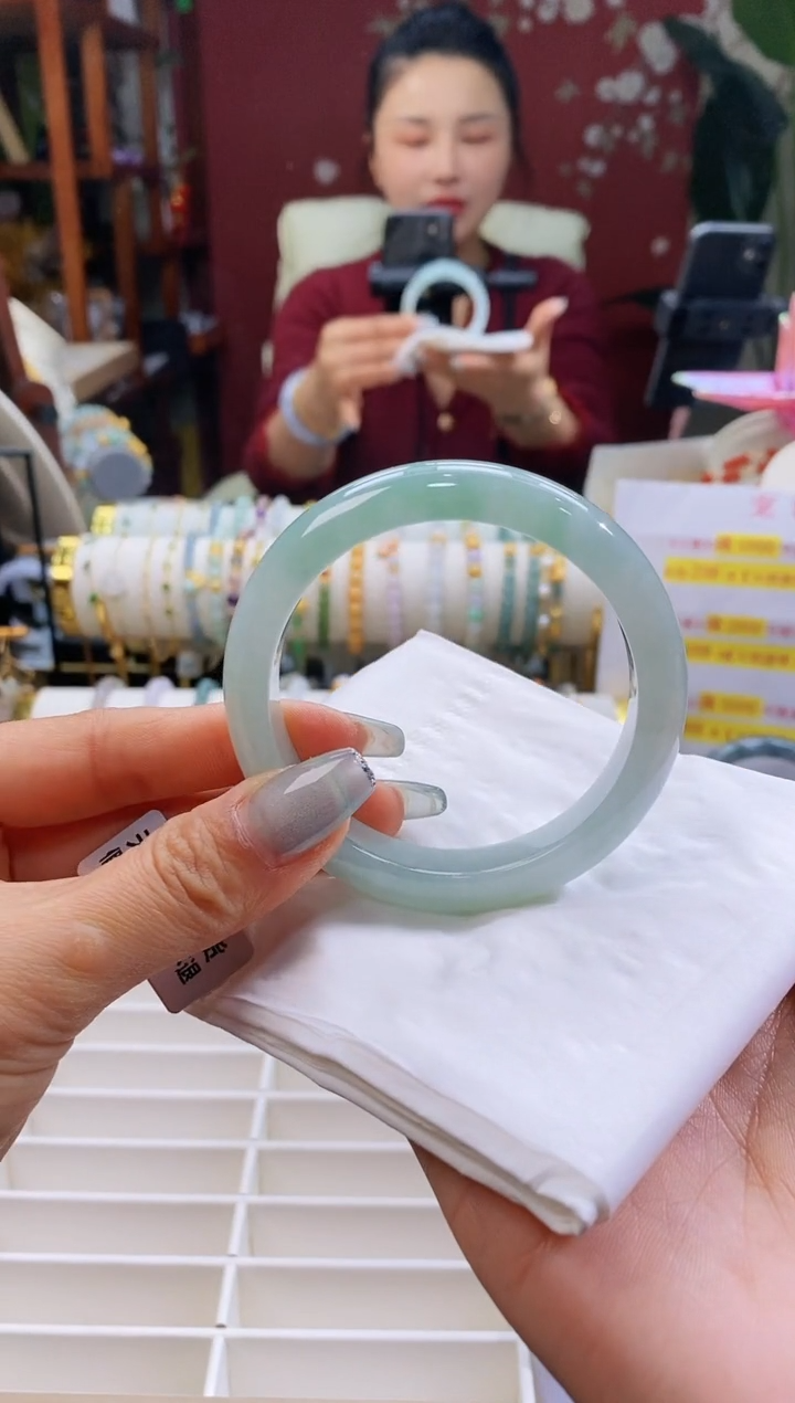 【闪购商品】翡翠手镯未镶嵌128圈口55-56/11.5*8.2