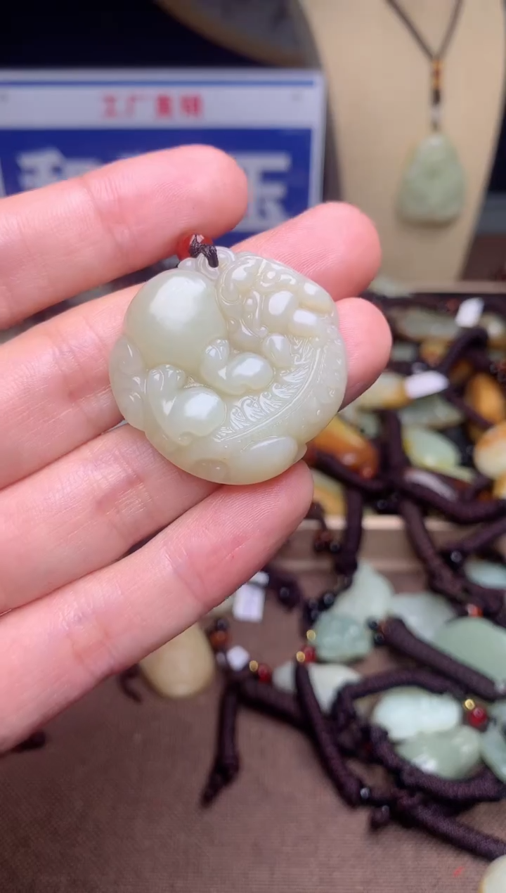 【闪购商品】和田玉未镶嵌颈饰1
