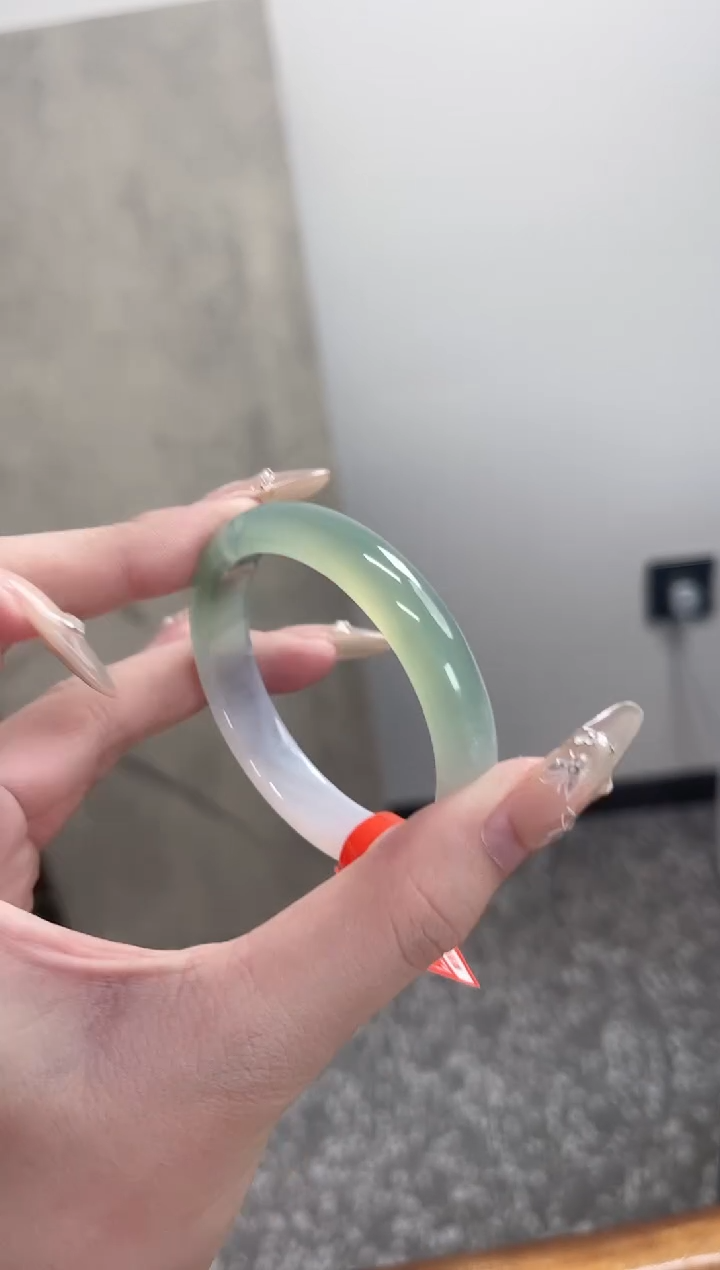 【闪购商品】玛瑙/玉髓手镯未镶嵌50-51圈需要包容