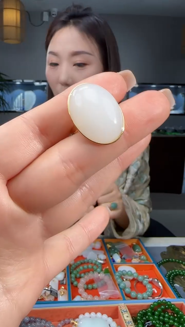 银S925镶嵌戒指和田玉1