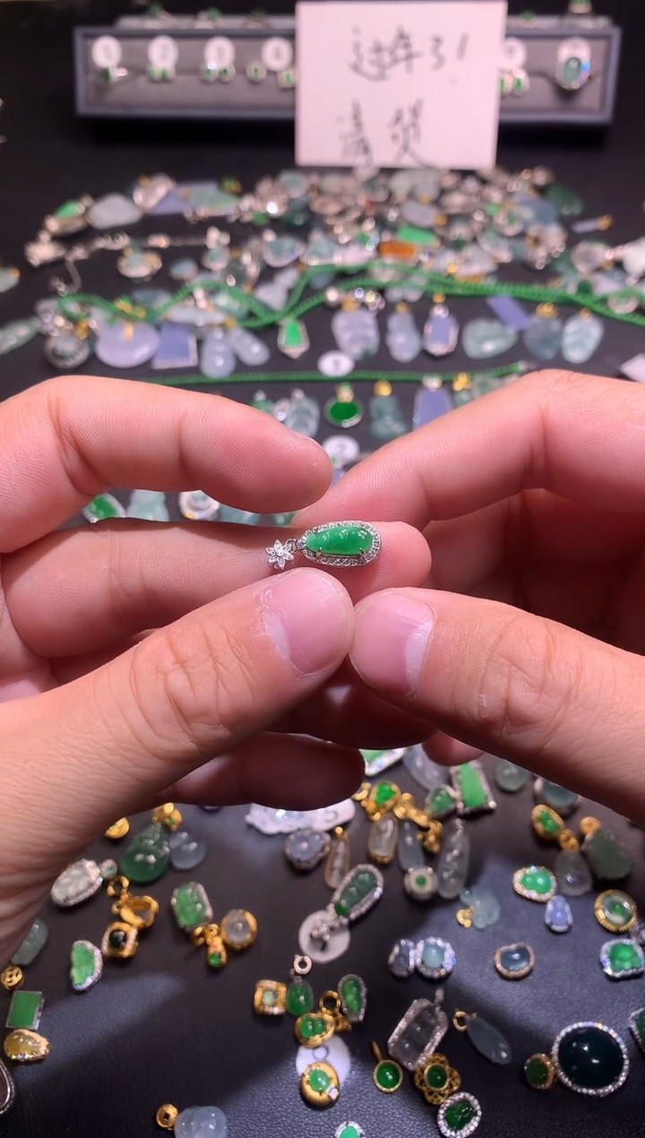 【闪购商品】翡翠吊坠(不含链)银S925镶嵌1