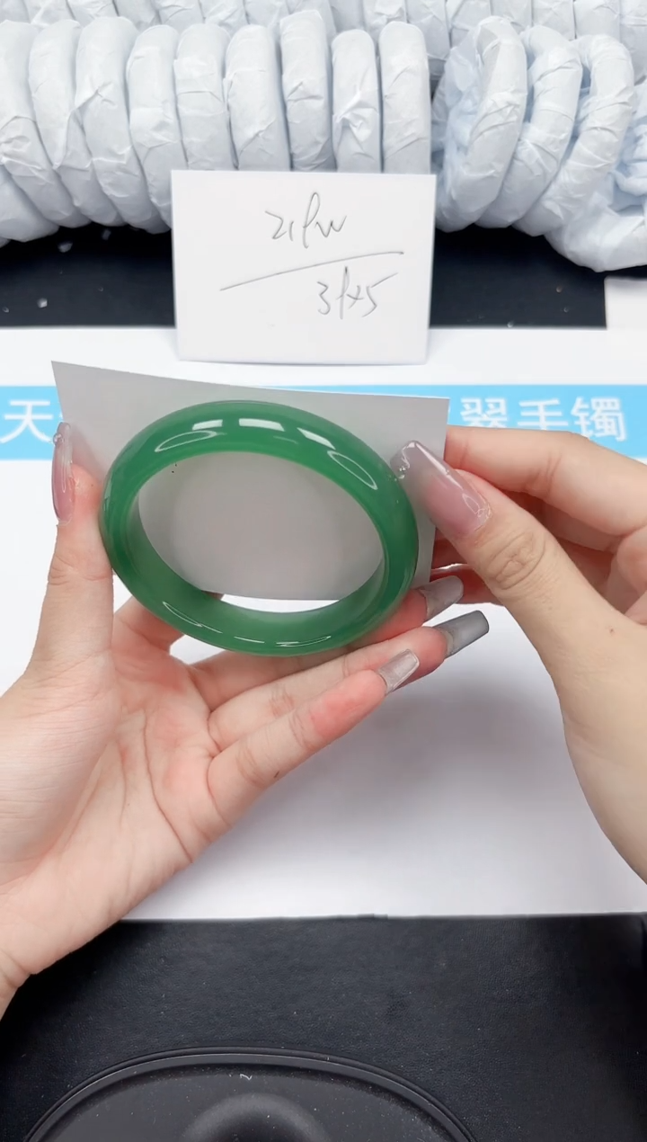 【闪购商品】石英质玉手镯未镶嵌422-63