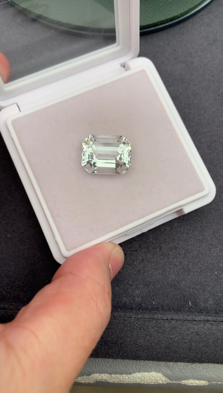 绿柱石裸石12.2ct白海蓝 BF 定制