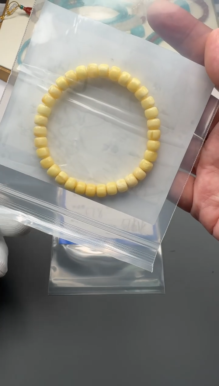 裸石蜜蜡未镶嵌?****欢手串手串多样性发货