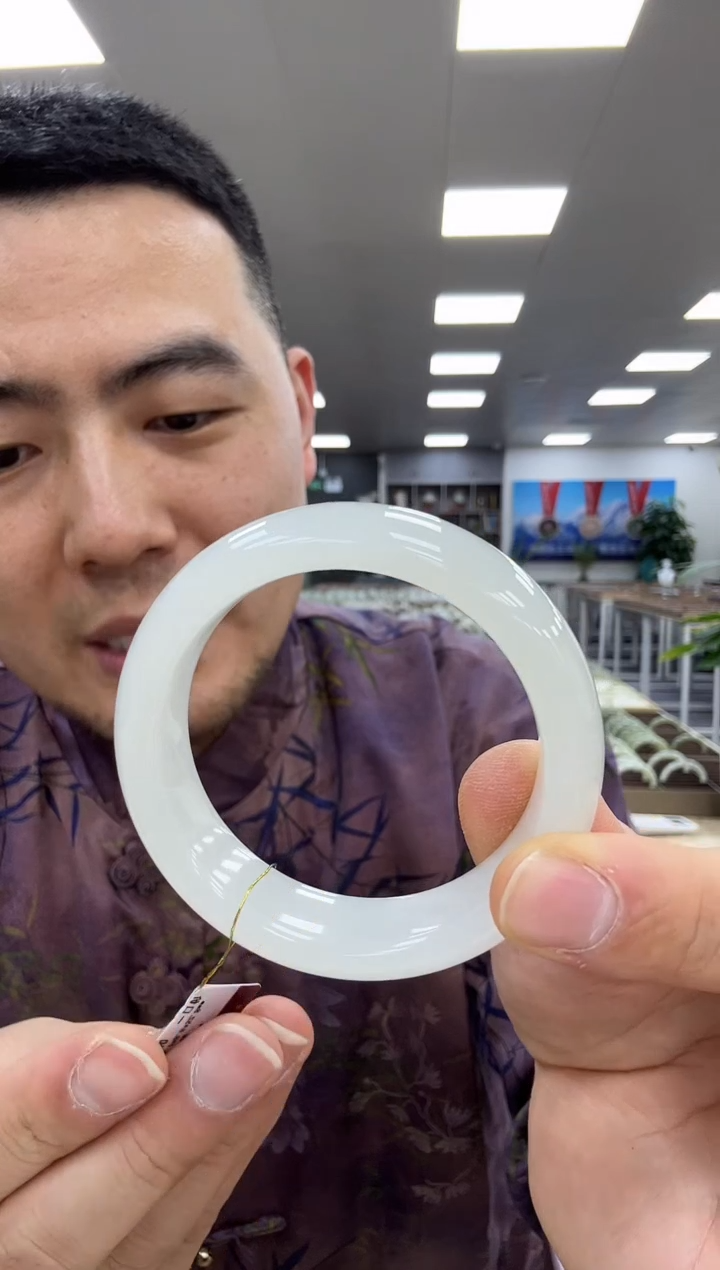 【闪购商品】和田玉手镯未镶嵌53  208