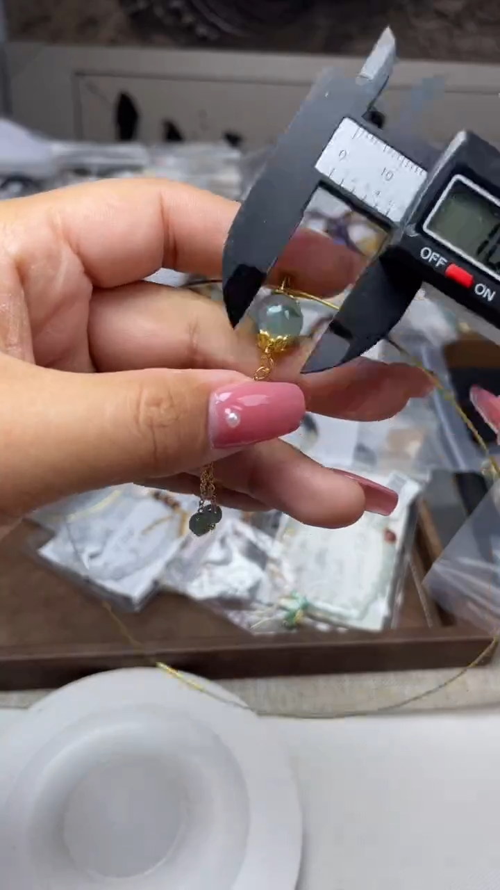 颈饰未镶嵌翡翠项链