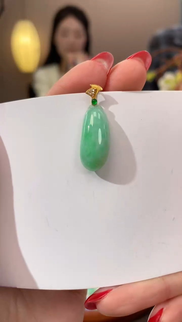 【闪购商品】翡翠颈饰18K金镶嵌天然缅甸a货翡翠