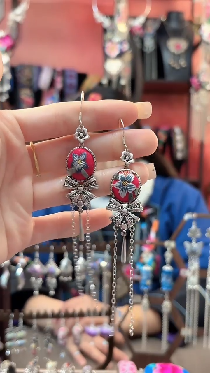 织绣 云织谣民族风精美饰品   110**