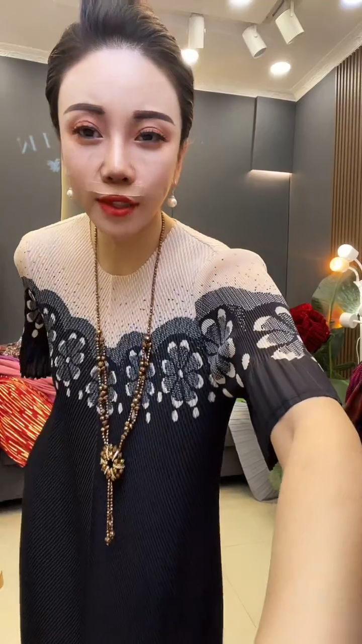 聚酯纤维（涤纶）黑色 定位花