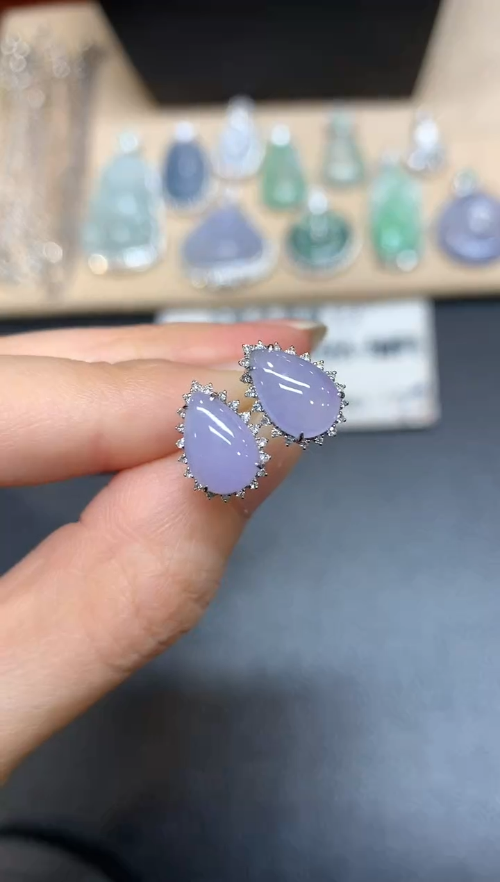 【闪购商品】翡翠耳饰18K金镶嵌水滴【无服务费