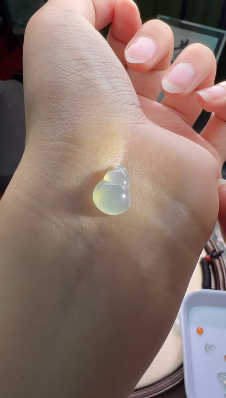 未镶嵌定制翡翠白冰葫芦