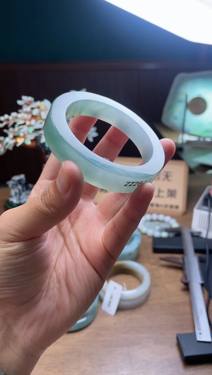 【闪购商品】定制翡翠手镯未镶嵌定制